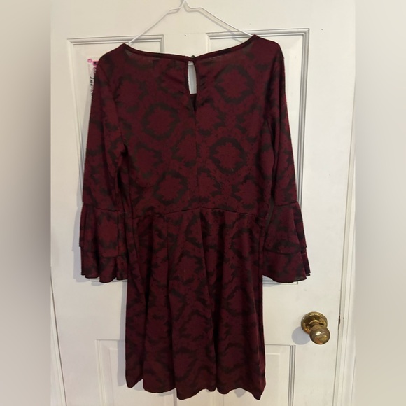 Red Dress - Picture 2 of 3